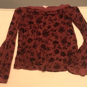 Low shoulder maroon shirt